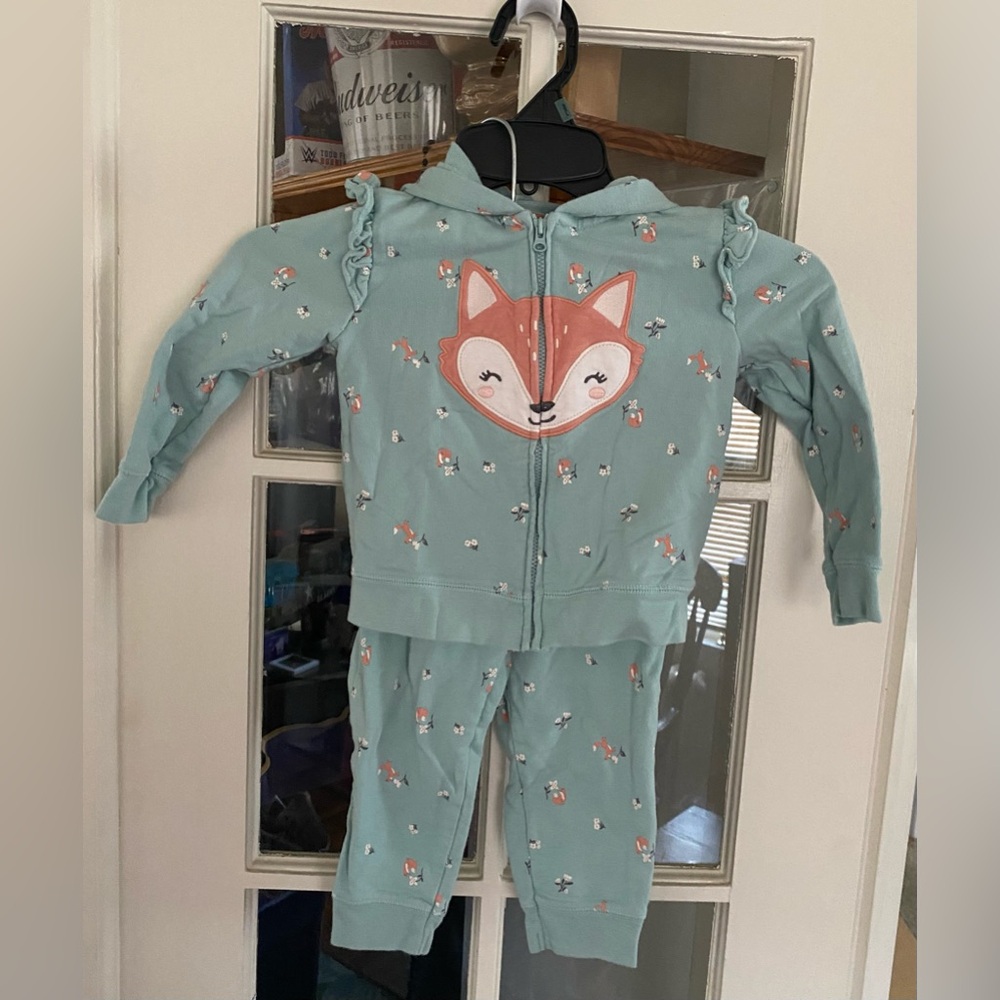 Carter’s 2 Piece Set Size 24 Months